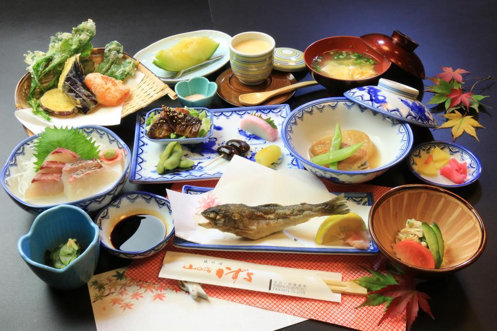 Yamanoyu Kazuyo Hotel Taketa ภายนอก รูปภาพ