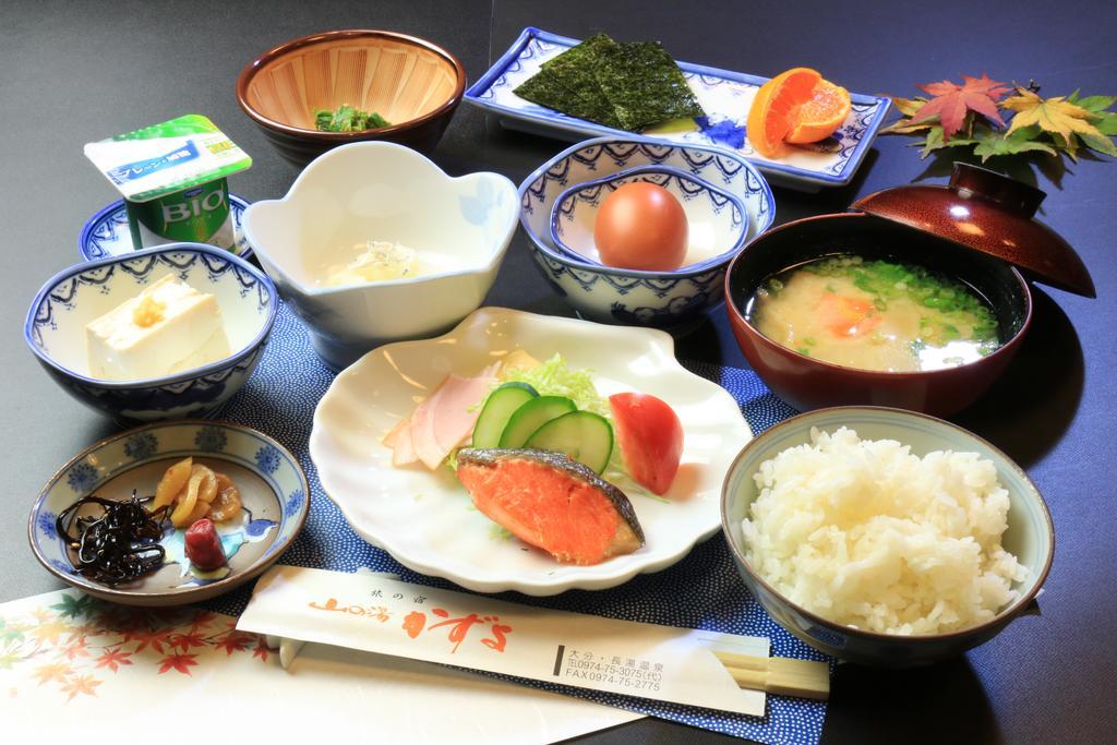 Yamanoyu Kazuyo Hotel Taketa ภายนอก รูปภาพ